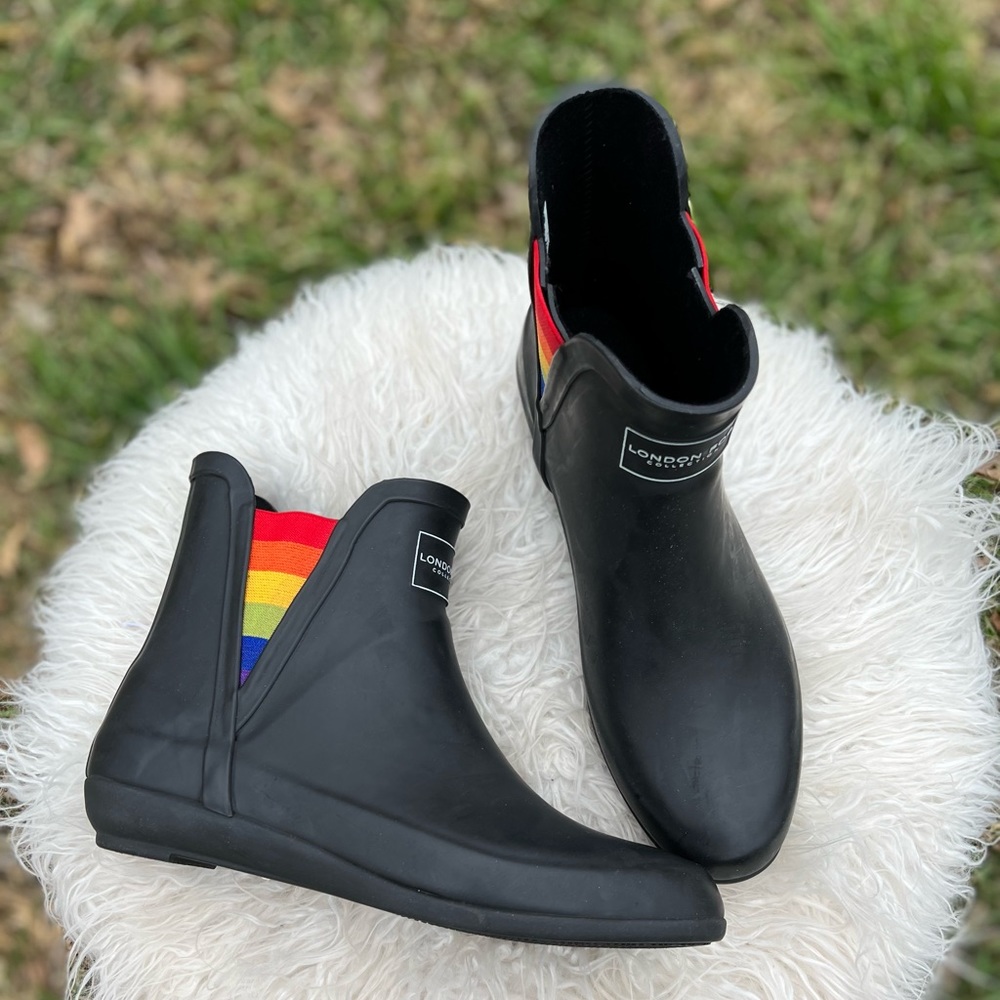 London Fog Rainbow Ankle Rain Boots Size 9